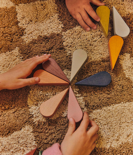 Style Guide: Play & Hang